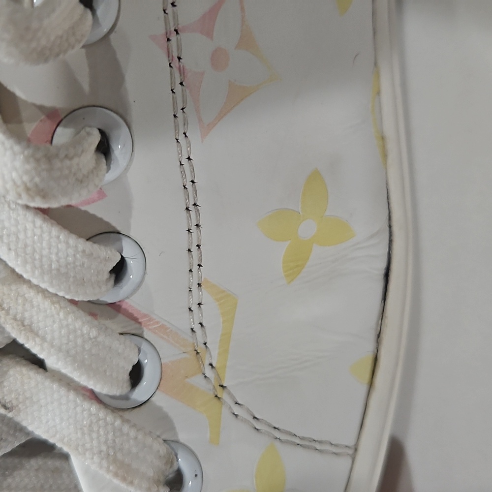 LV Monogram Sneakers. Sz 38 ≈9us. - Picture 8 of 10
